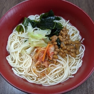 家にあるもので簡単に☆納豆キムチぶっかけそうめん